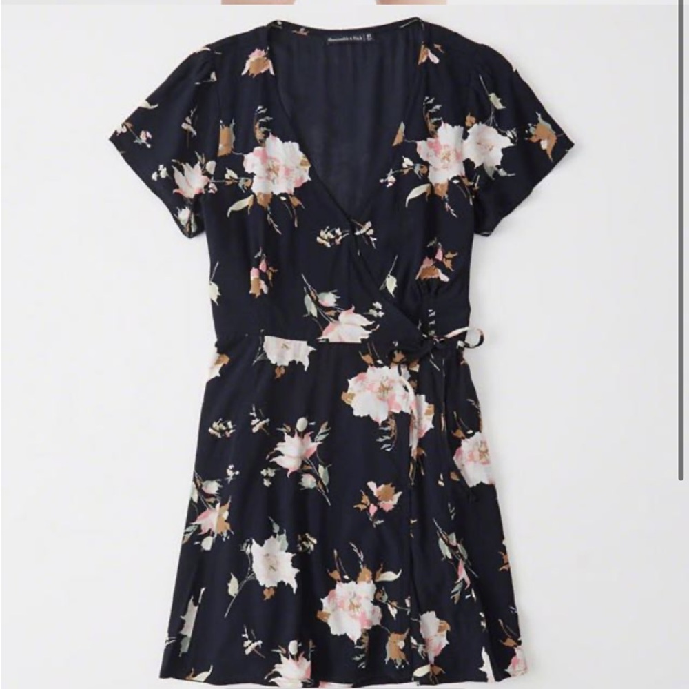 Abercrombie Navy Blue Floral Wrap Dress Sz S
